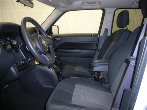 Jeep Patriot 2011 photo 1