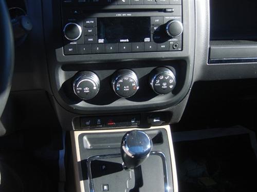 Jeep Patriot 2011 photo 2