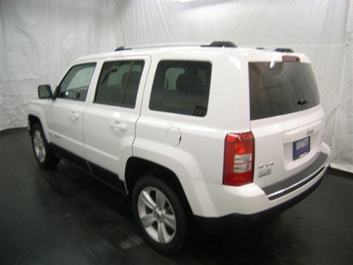 Jeep Patriot 2011 photo 2