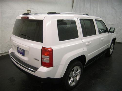 Jeep Patriot 2011 photo 3