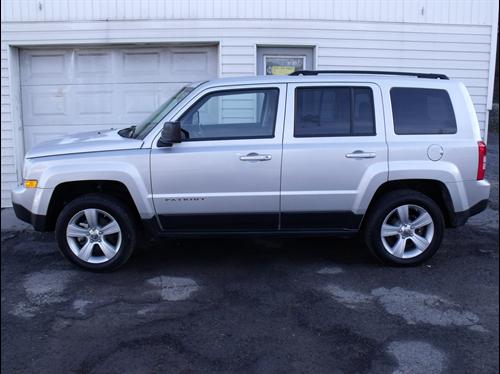 Jeep Patriot 2011 photo 1