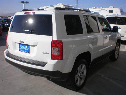 Jeep Patriot 2011 photo 2