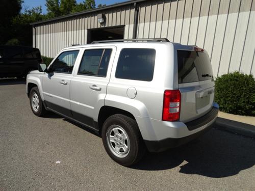 Jeep Patriot 2011 photo 1
