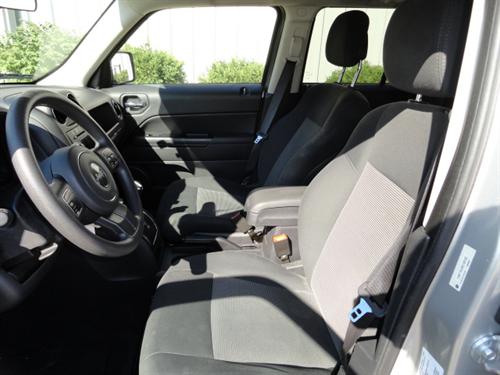 Jeep Patriot 2011 photo 3