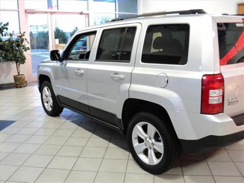 Jeep Patriot 2011 photo 1
