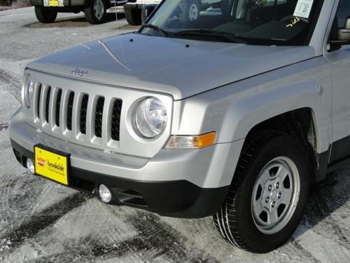 Jeep Patriot 2011 photo 1