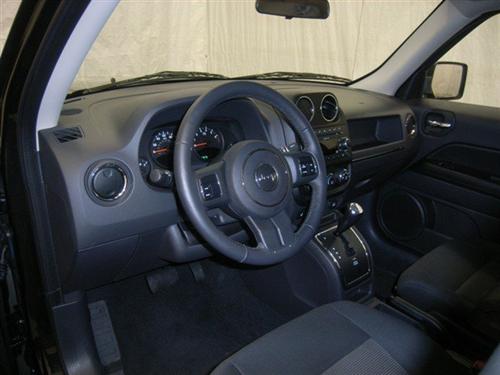 Jeep Patriot 2011 photo 1