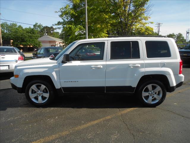 Jeep Patriot 2.4 A SR 5dr Wgn W/sunroof SUV