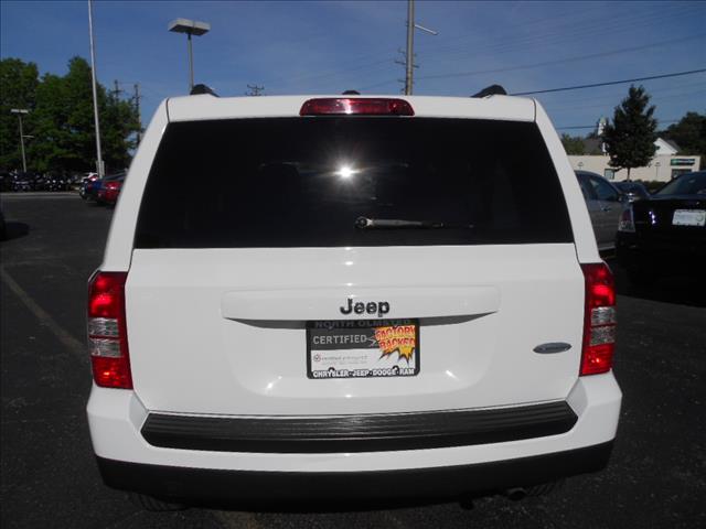 Jeep Patriot 2011 photo 1