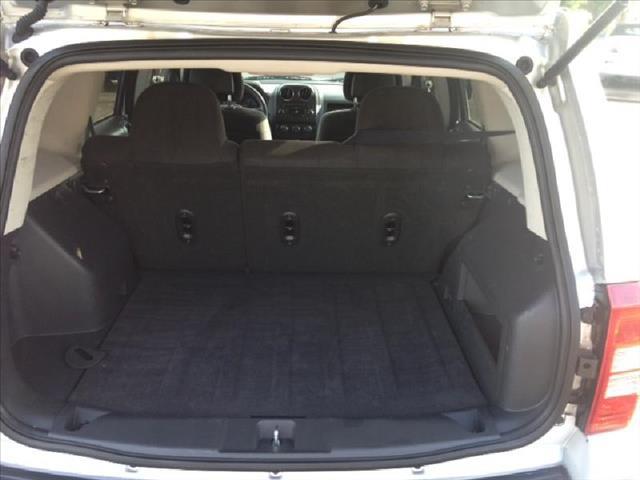 Jeep Patriot 2011 photo 3