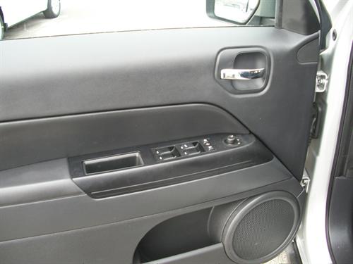 Jeep Patriot 2011 photo 1