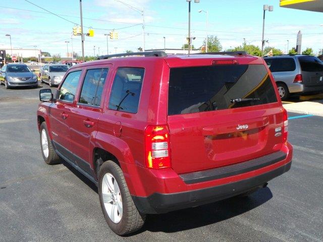 Jeep Patriot 2011 photo 2