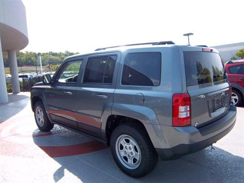 Jeep Patriot 2011 photo 1