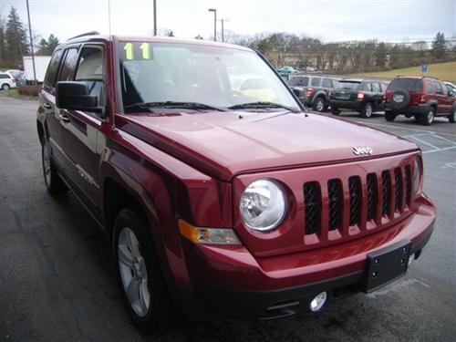 Jeep Patriot 2011 photo 2