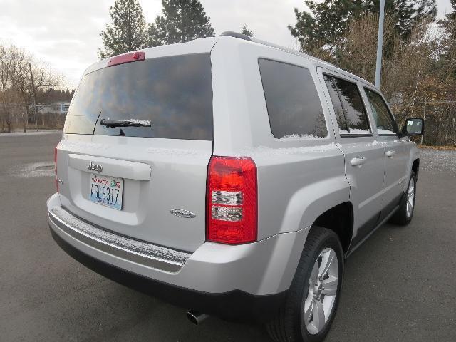Jeep Patriot 2011 photo 1