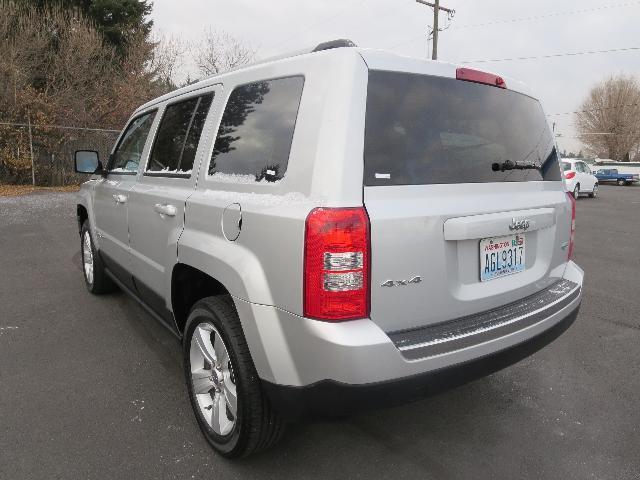 Jeep Patriot 2011 photo 2