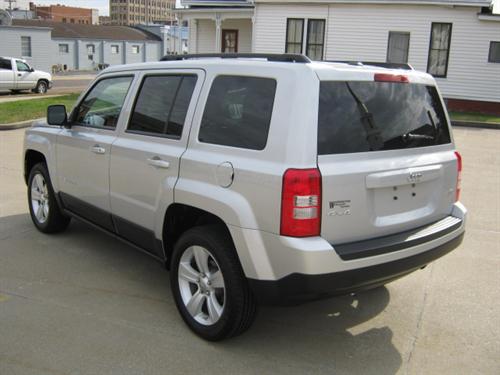 Jeep Patriot 2011 photo 2