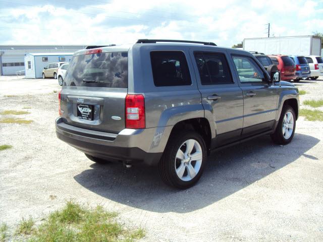 Jeep Patriot 2011 photo 4