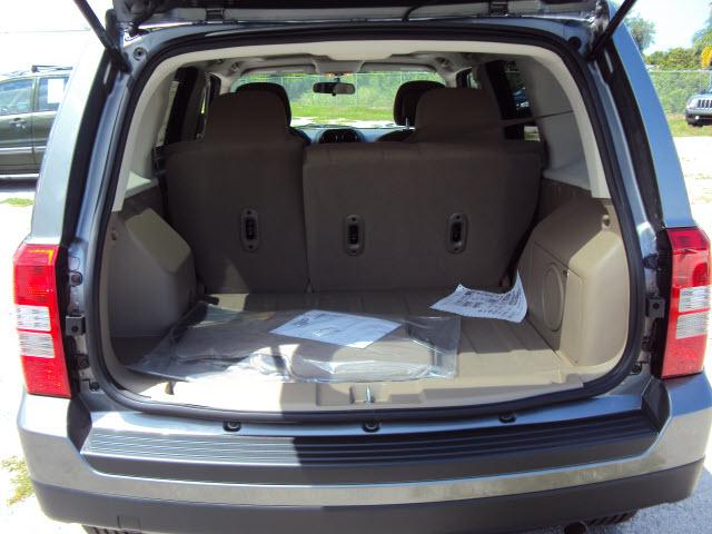Jeep Patriot 2011 photo 5