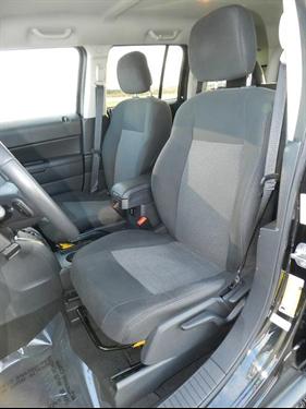 Jeep Patriot 2011 photo 2