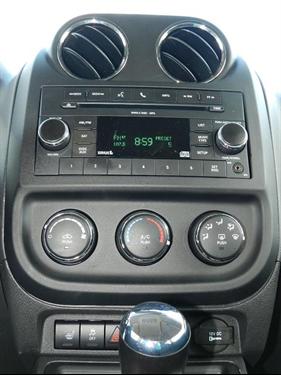 Jeep Patriot 2011 photo 1