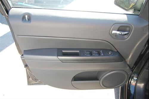 Jeep Patriot 2011 photo 3