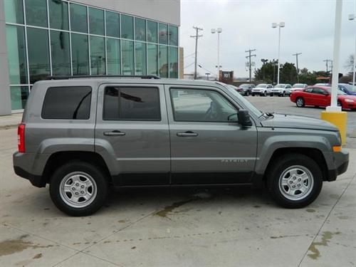 Jeep Patriot 2011 photo 1