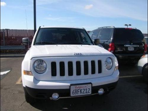 Jeep Patriot 2011 photo 1
