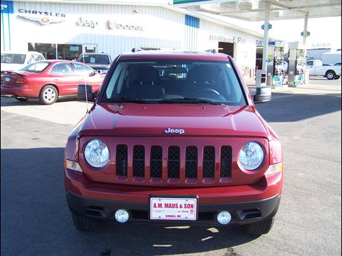 Jeep Patriot 2011 photo 2