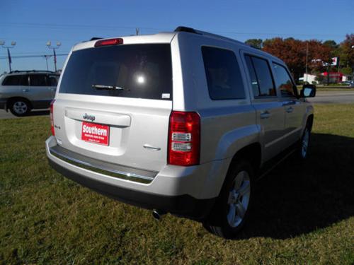 Jeep Patriot 2011 photo 2