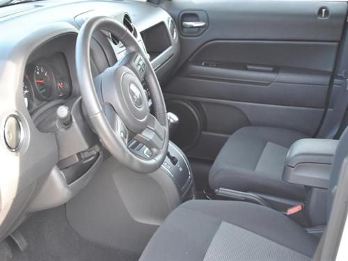 Jeep Patriot 2011 photo 3