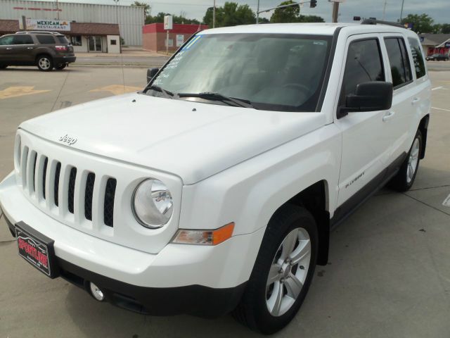 Jeep Patriot Ram 3500 Diesel 2-WD SUV