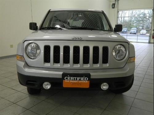 Jeep Patriot 2011 photo 2