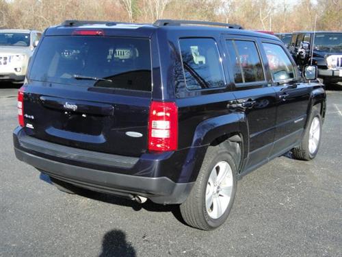 Jeep Patriot 2011 photo 2