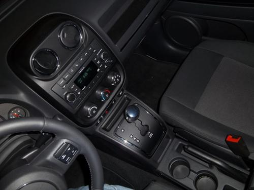Jeep Patriot 2011 photo 2