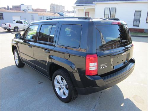 Jeep Patriot 2011 photo 1