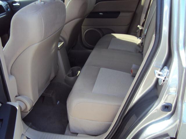 Jeep Patriot 2011 photo 2