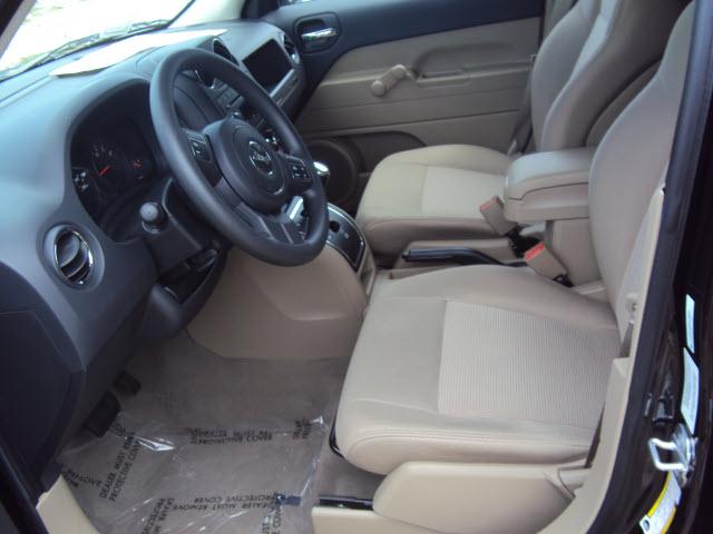 Jeep Patriot 2011 photo 3