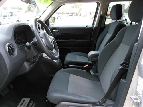 Jeep Patriot 2011 photo 2