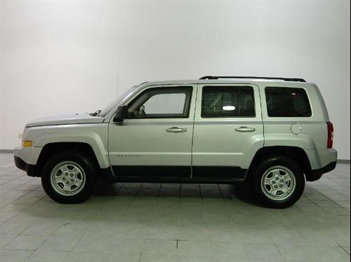 Jeep Patriot 2011 photo 3