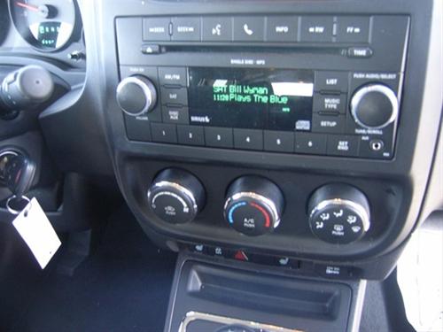 Jeep Patriot 2011 photo 1
