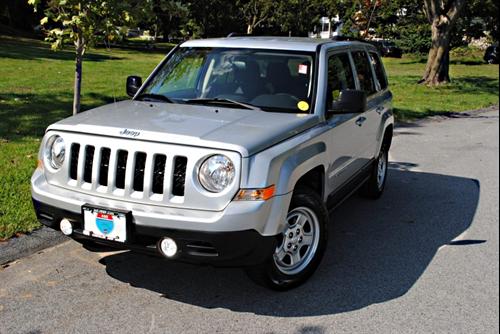 Jeep Patriot 2011 photo 3