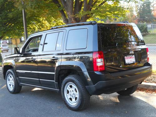 Jeep Patriot 2011 photo 1