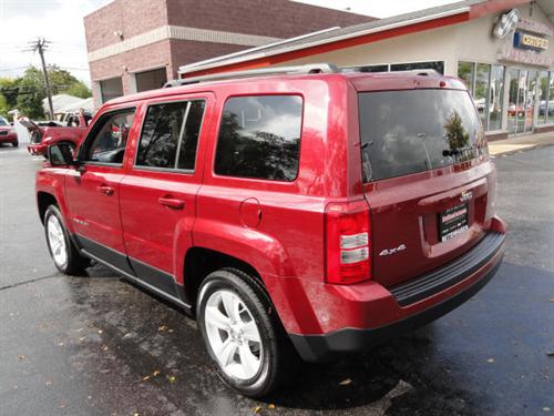 Jeep Patriot 2011 photo 1