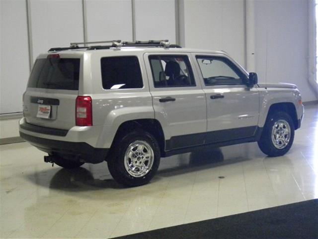 Jeep Patriot 2012 photo 3