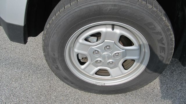 Jeep Patriot 2013 photo 9