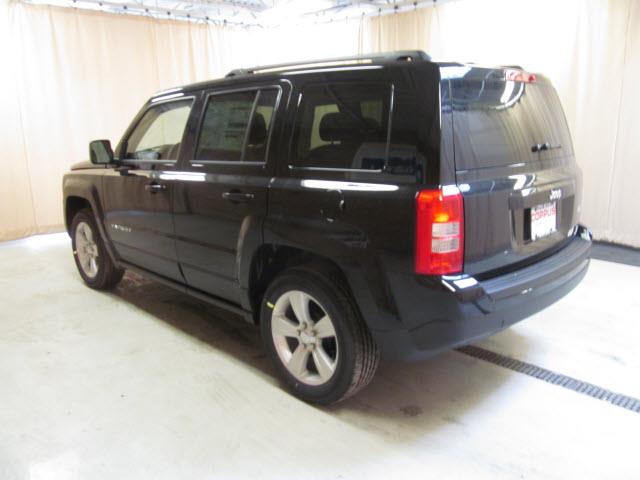 Jeep Patriot 2014 photo 1