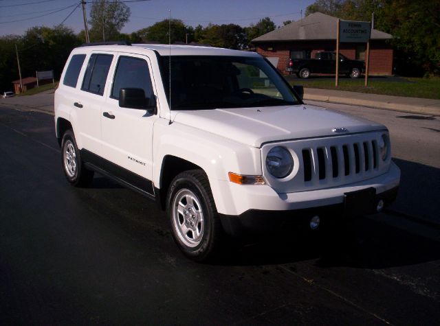 Jeep Patriot Extended Cab V8 LT W/1lt SUV