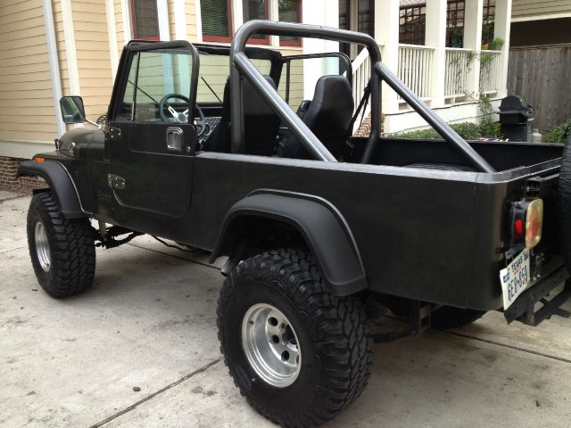 Jeep Scrambler CJ8 1982 photo 2