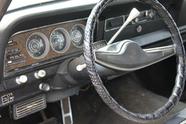 Jeep Wagoneer 1973 photo 12